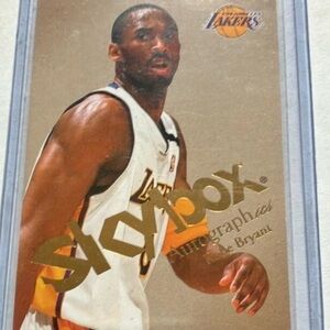 2003 Skybox Autographics Kobe Bryant LA Lakers Basketball Card Mint